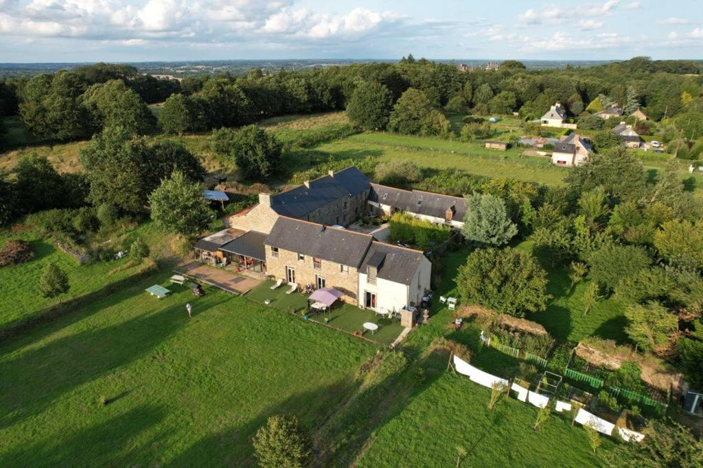 Gite et chambres de la porte du parc Les Iffs Extérieur photo